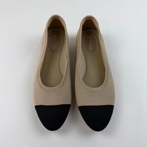 VIVAIA Aria 5° Almond Toe Flats Women's 38 / 8 Beige Black Two Tone Knit Shoes